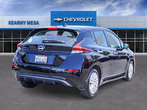 Super Black 2024 Nissan Leaf S