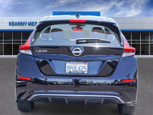 Super Black 2024 Nissan Leaf S