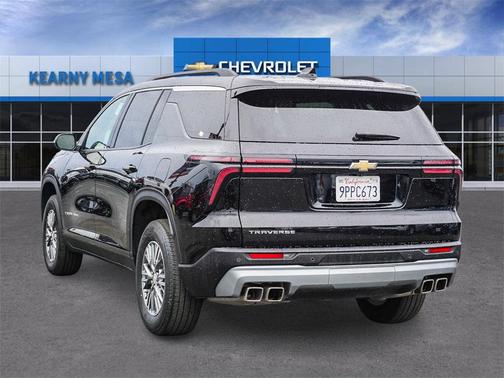 2025 Chevrolet Traverse LT