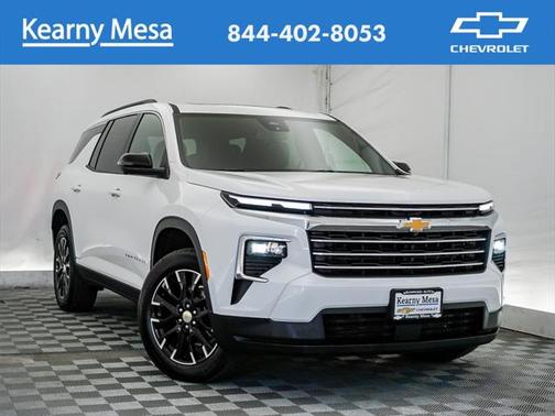 2025 Chevrolet Traverse LT