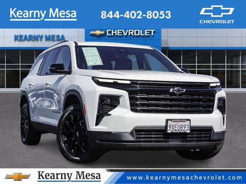 Summit White 2026 Chevrolet Traverse LT