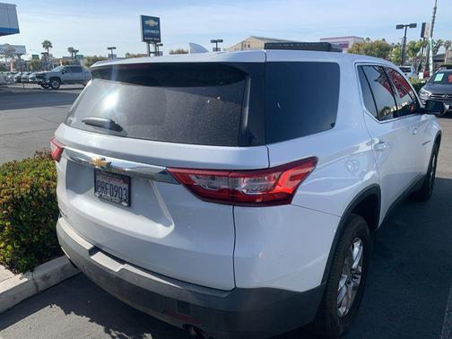 Summit White 2020 Chevrolet Traverse LS