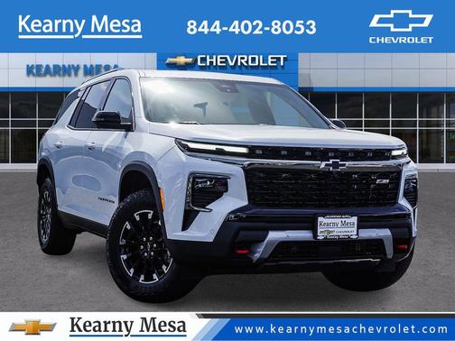 Polar White Tricoat 2026 Chevrolet Traverse Z71