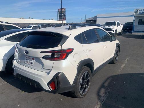 Crystal White Pearl 2024 Subaru Crosstrek Limited