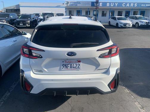 Crystal White Pearl 2024 Subaru Crosstrek Limited