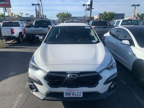 Crystal White Pearl 2024 Subaru Crosstrek Limited