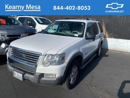 White 2006 Ford Explorer XLT