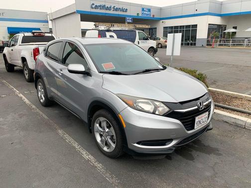 Lunar Silver Metallic 2017 Honda HR-V LX