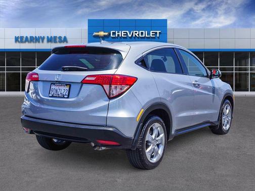 Lunar Silver Metallic 2017 Honda HR-V LX