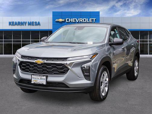 Sterling Gray Metallic 2026 Chevrolet Trax LS