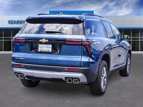Lakeshore Blue Metallic 2026 Chevrolet Traverse LT