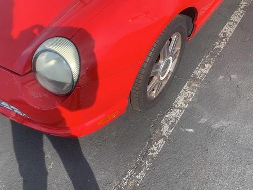 2004 Ford Thunderbird Base