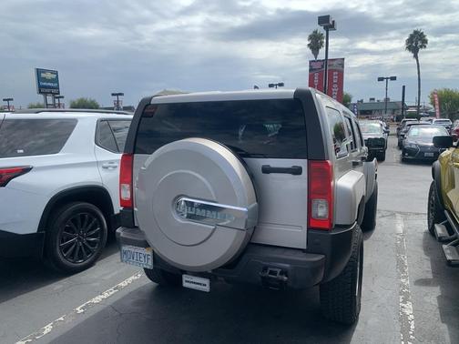 2006 Hummer H3 Base