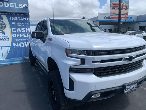 Summit White 2019 Chevrolet Silverado 1500 RST