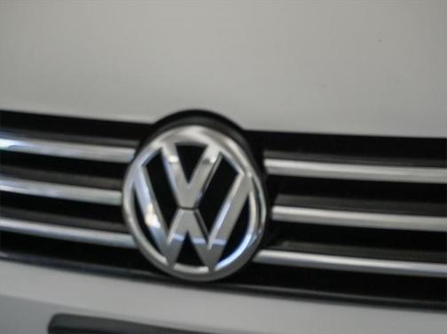 2014 Volkswagen Passat 2.5 SE