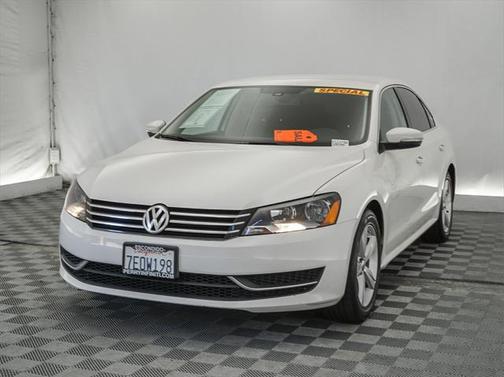 2014 Volkswagen Passat 2.5 SE