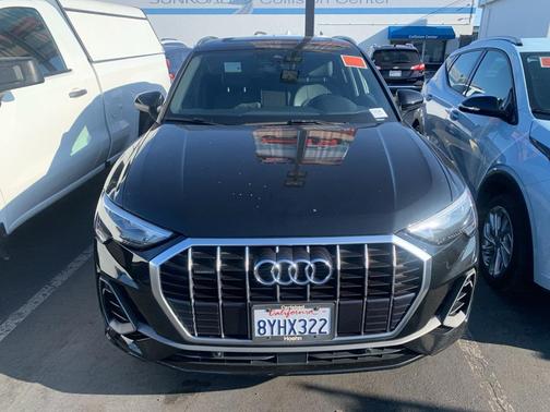 2022 Audi Q3 45 S line Premium