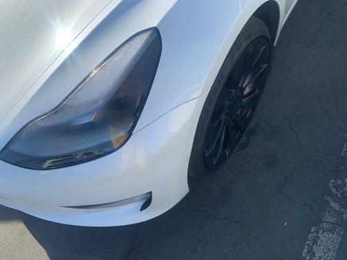 Pearl White Multi-Coat 2022 Tesla Model 3 Performance