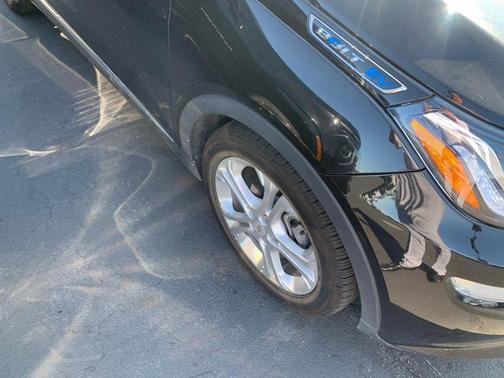 Mosaic Black Metallic 2018 Chevrolet Bolt EV LT