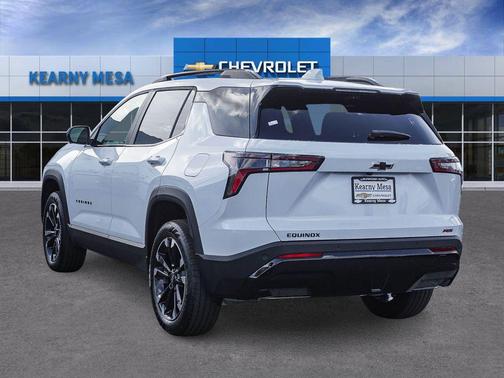 Polar White Tricoat 2026 Chevrolet Equinox RS