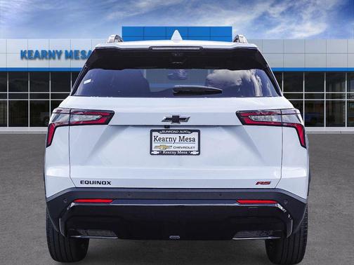 Polar White Tricoat 2026 Chevrolet Equinox RS