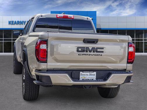 Desert Sand Metallic 2024 GMC Canyon Elevation