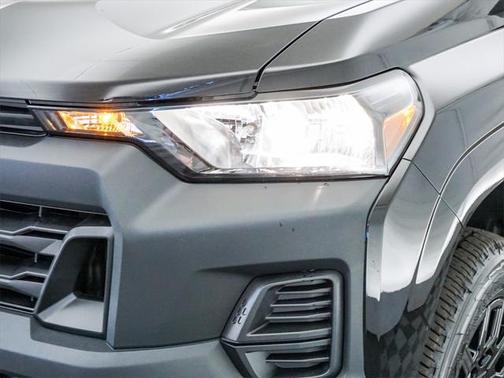 2025 Chevrolet Colorado WT