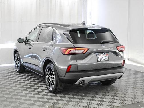 2025 Ford Escape PHEV SE