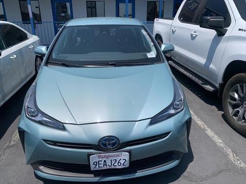 2022 Toyota Prius LE