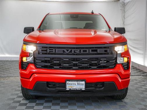 2025 Chevrolet Silverado 1500 Custom