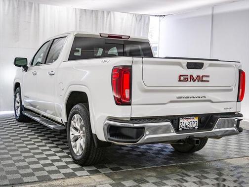 2022 GMC Sierra 1500 SLT