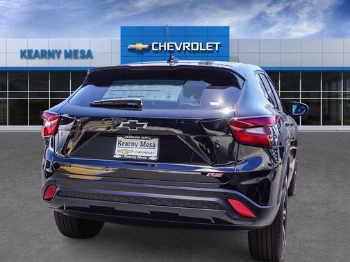 Mosaic Black Metallic 2026 Chevrolet Trax 1RS