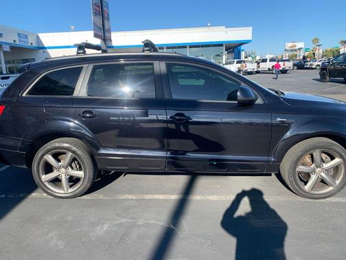 Orca Black Metallic 2015 Audi Q7 3.0T Premium Plus