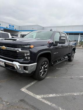 Dark Ash Metallic 2024 Chevrolet Silverado 2500 LT
