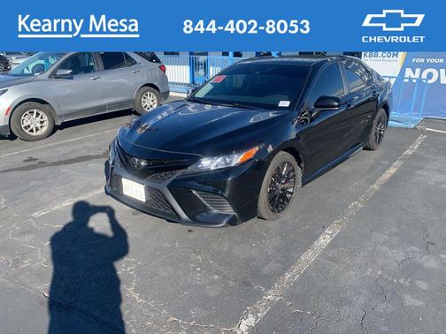 2020 Toyota Camry SE