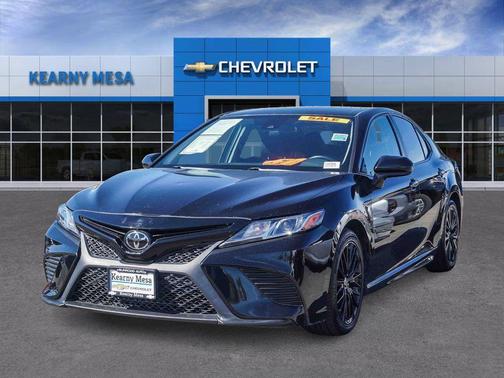 2020 Toyota Camry SE