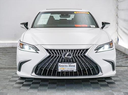 2022 Lexus ES 350 Base