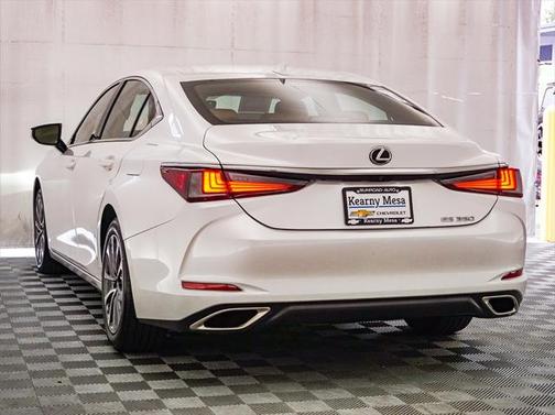 2022 Lexus ES 350 Base