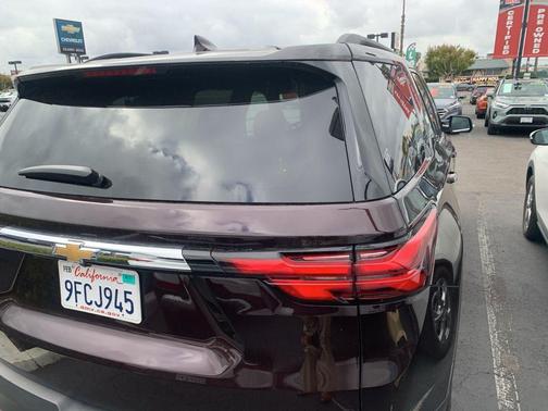 Black Cherry Metallic 2023 Chevrolet Traverse LT Leather