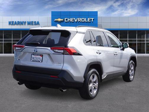 2024 Toyota RAV4 Hybrid XLE