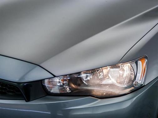 2017 Mitsubishi Lancer LE