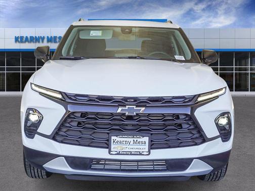 Summit White 2026 Chevrolet Blazer 2LT