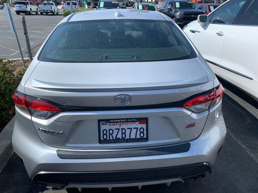 Classic Silver Metallic 2020 Toyota Corolla SE