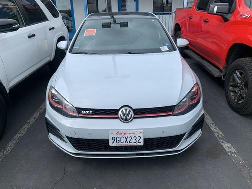 White Silver Metallic 2018 Volkswagen Golf GTI 2.0T S 4-Door