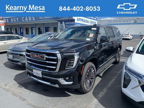 Onyx Black 2025 GMC Yukon XL Elevation