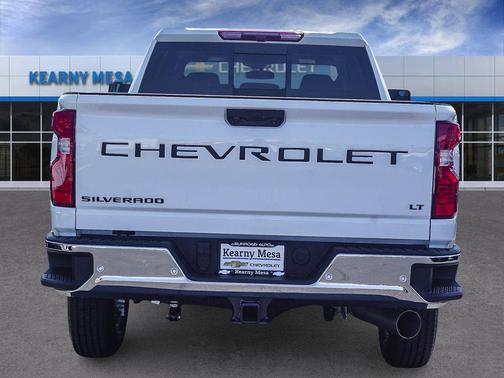 Summit White 2026 Chevrolet Silverado 2500 LT