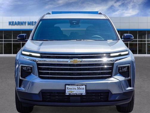 Sterling Gray Metallic 2026 Chevrolet Traverse LT