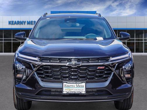 Mosaic Black Metallic 2026 Chevrolet Trax 2RS