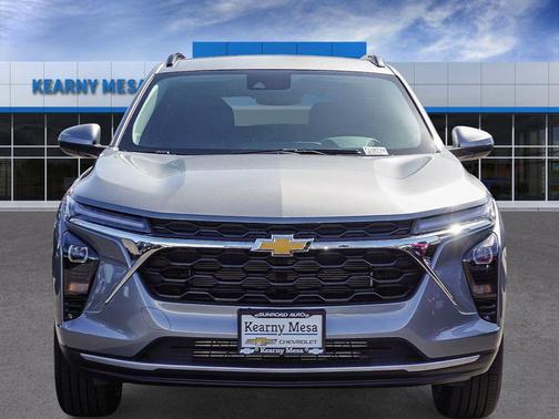 Sterling Gray Metallic 2026 Chevrolet Trax LT