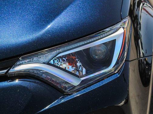 Galactic Aqua Mica 2018 Toyota RAV4 XLE